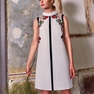 NWT Ted Baker White Floral Embroidered Sleeveless Shift Dress Size 1